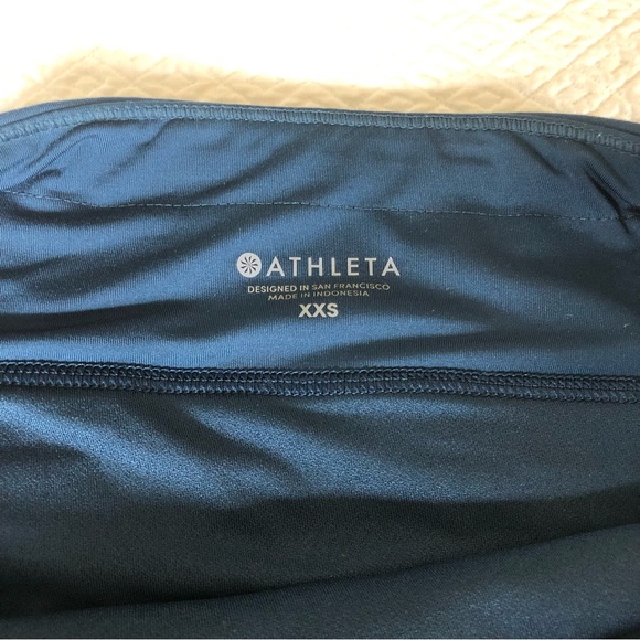 Athleta Laser Cut Lined Run Shorts XXS - Picture 5 of 7